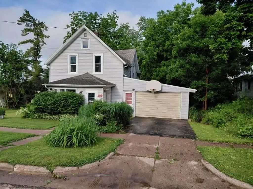 209 N Dunlap St, Viroqua