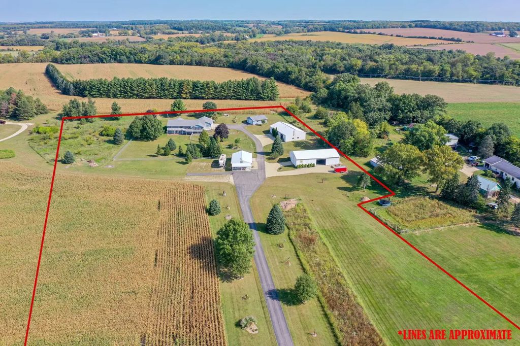 9702 W State Road 81 -, Newark
