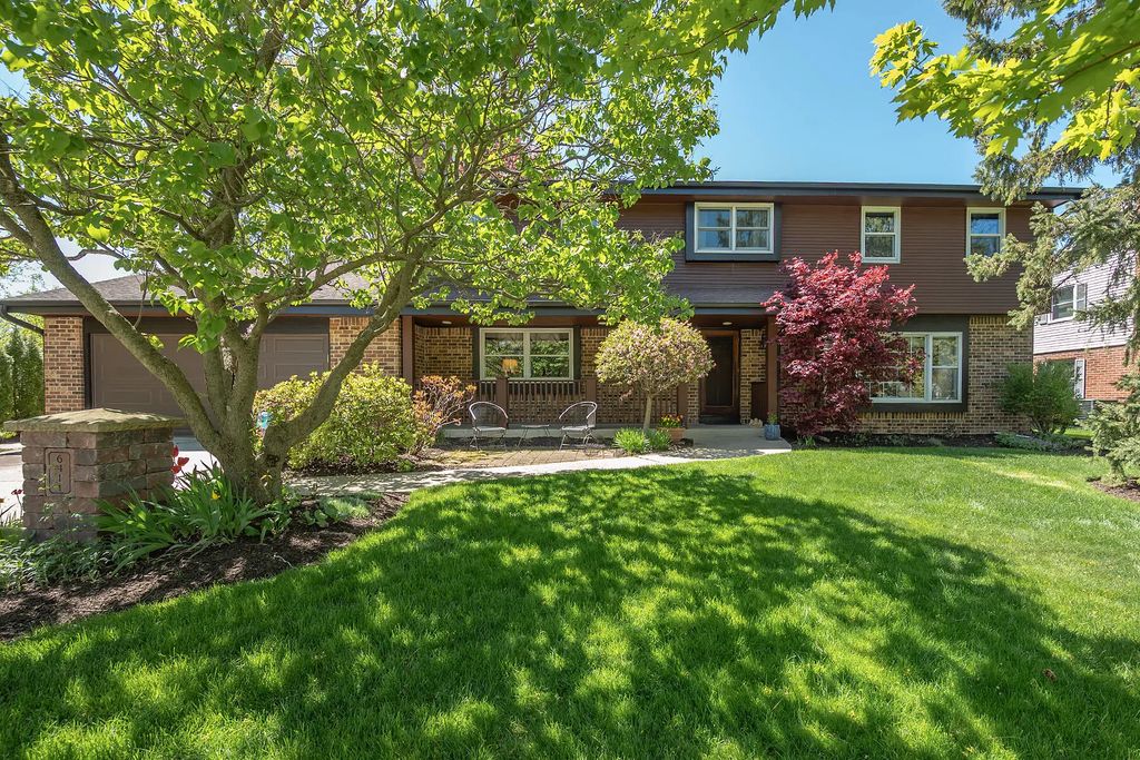 6411 N Bittersweet Ln, Glendale