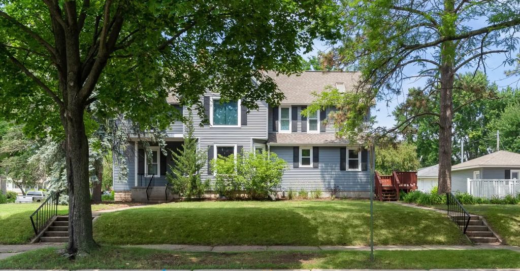 2005 State St, La Crosse