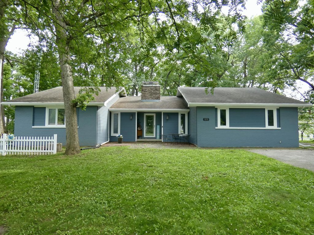 575 Illinois Ave, Green Lake