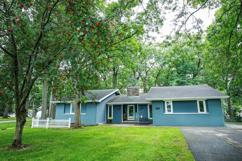 575 Illinois Ave, Green Lake