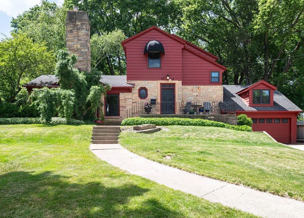 341 S Kane St, Burlington
