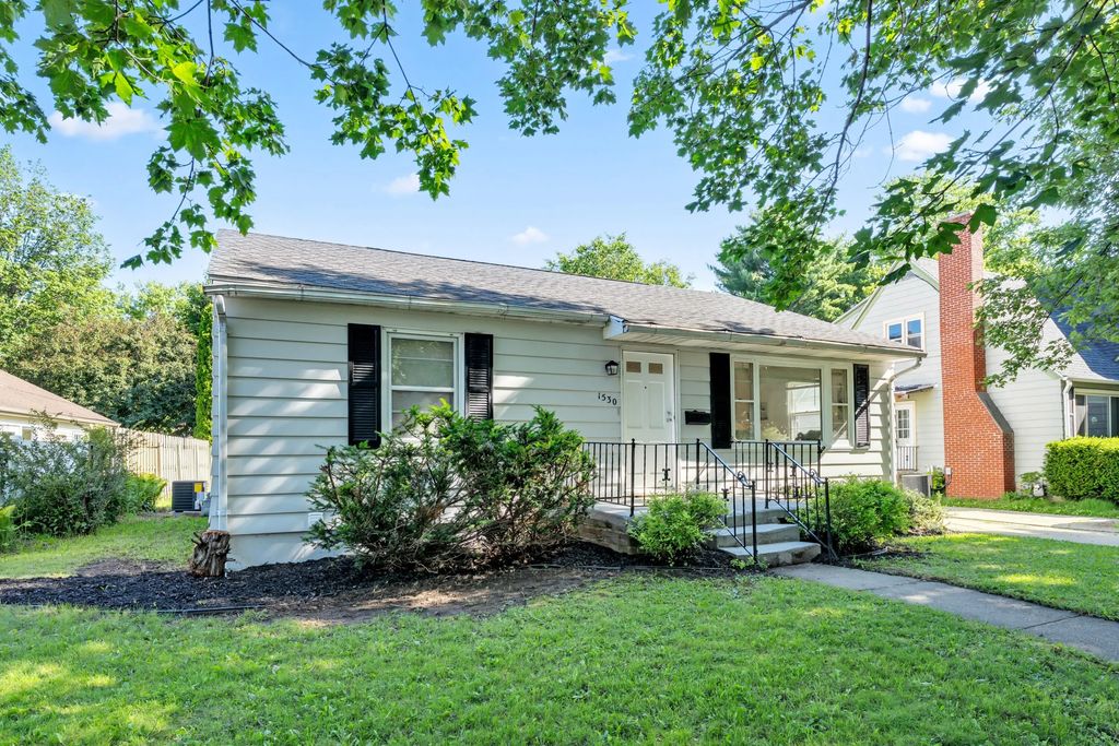 1530 Mole Ave, Janesville