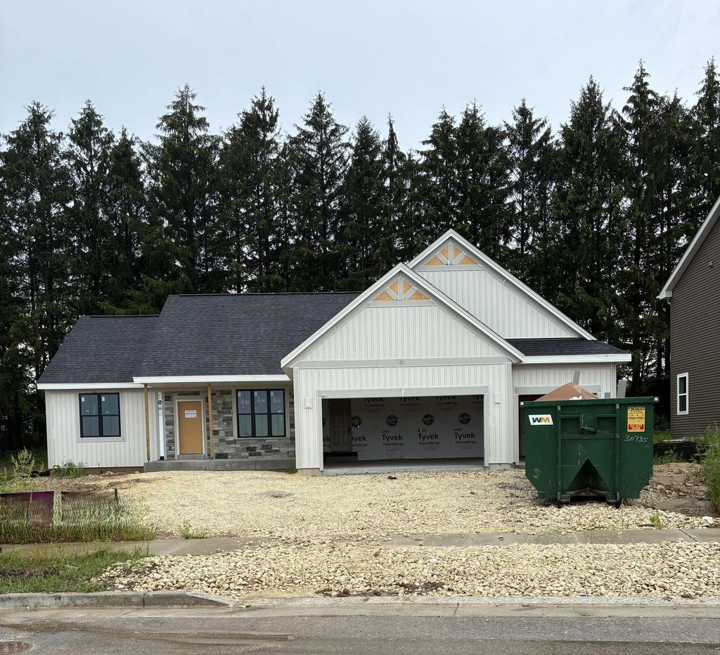 561 Hawks Ridge Rd, Grafton