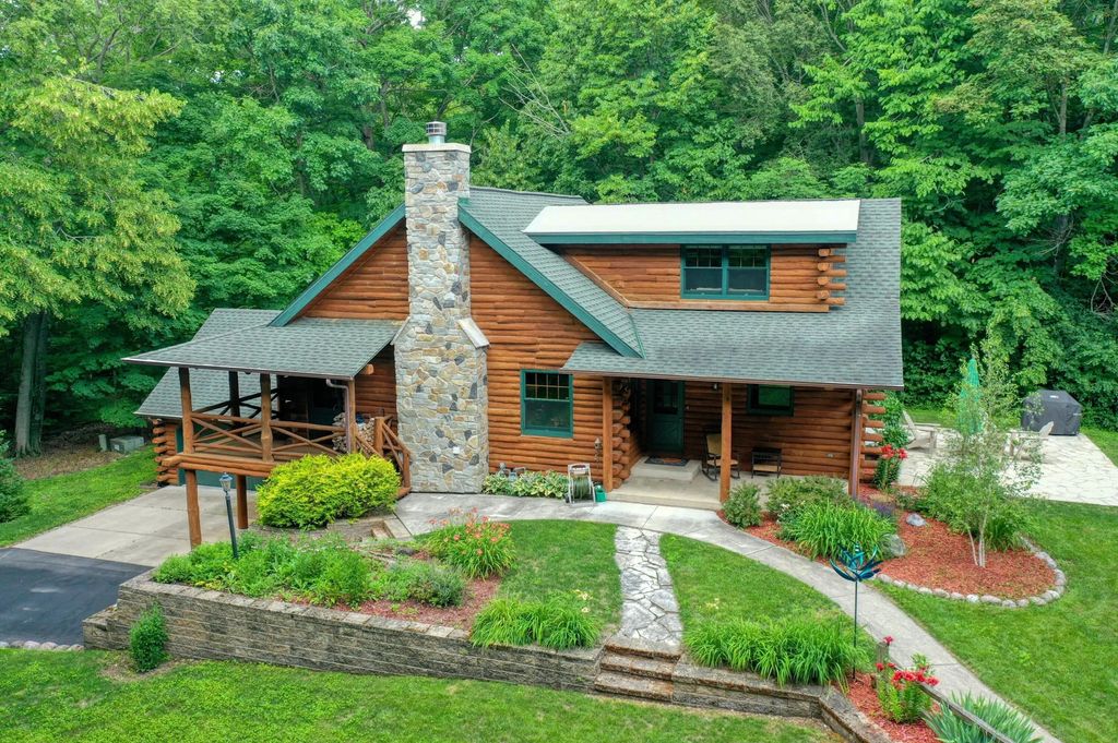 N128w12985 Highland Rd, Germantown