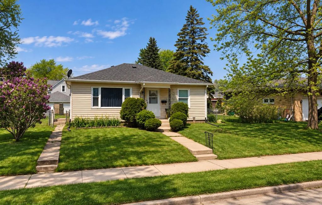 3438 9th Ave, Racine
