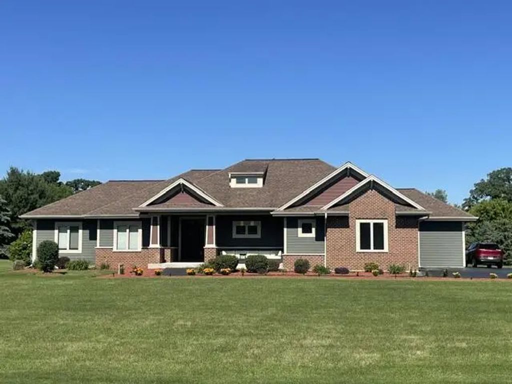W319s9145 Laurens Pkwy, Mukwonago
