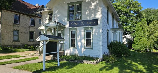 115 S Third St, Delavan