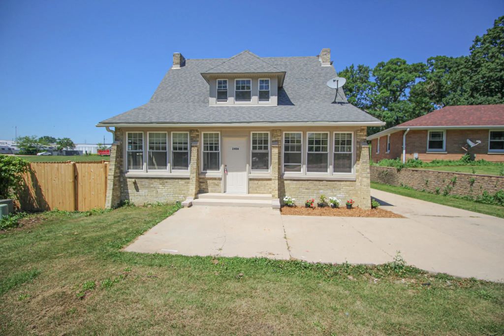 2406 Washington Rd, Kenosha