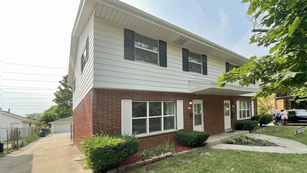 6451 N 73rd St, Milwaukee