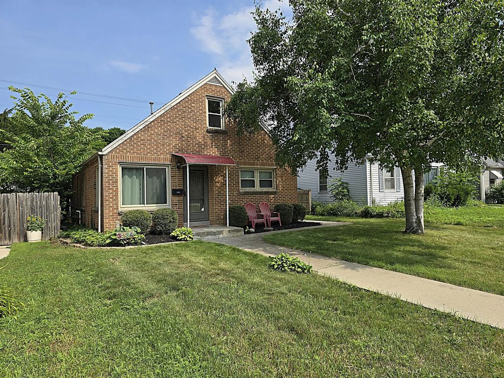 3334 N 92nd St, Milwaukee