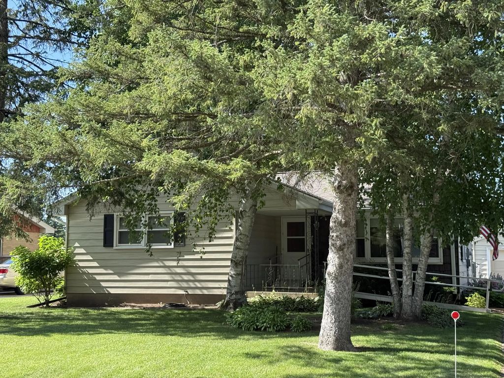 5232 W Donna Dr, Brown Deer