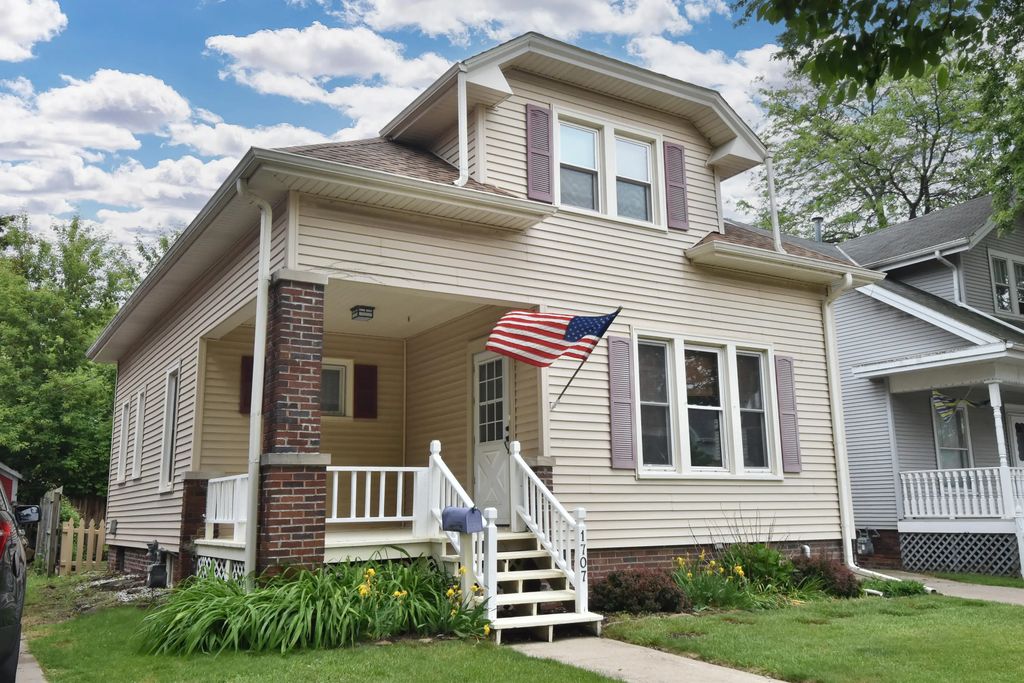 1707 Carlisle Ave, Racine