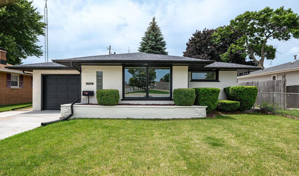 7916 22nd Ave, Kenosha