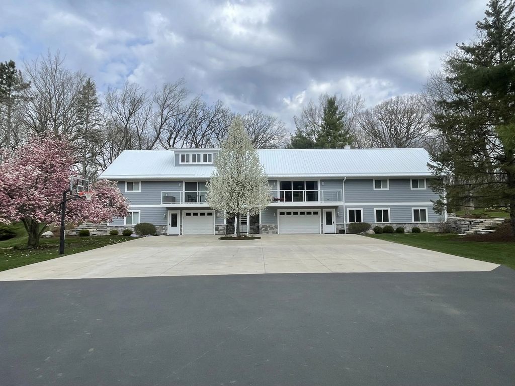 34328 116th St, Twin Lakes