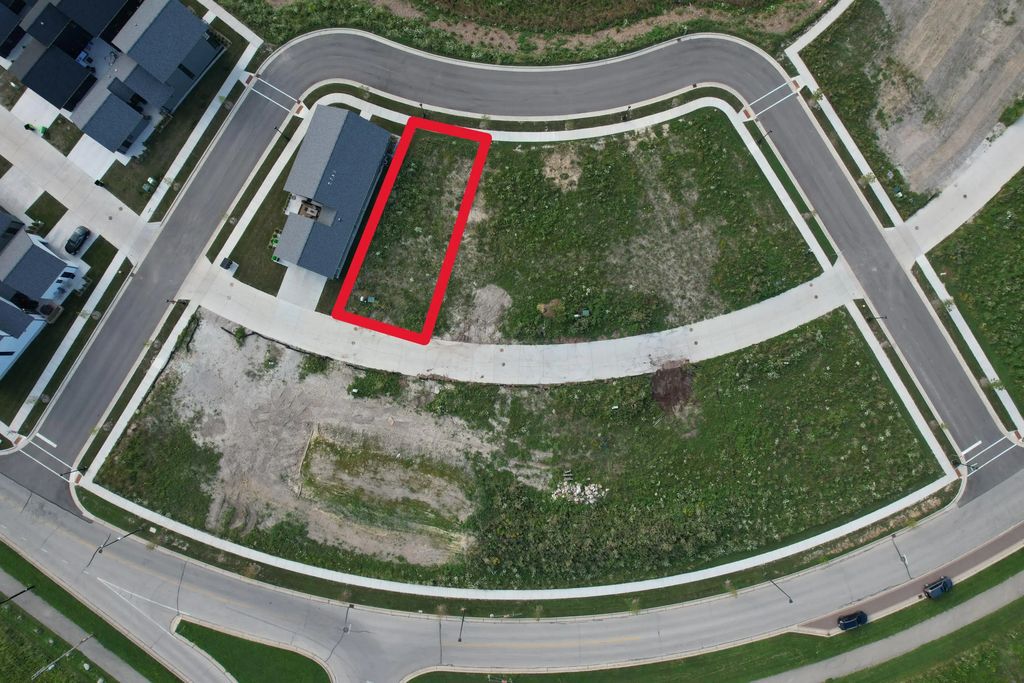 9453 S Cypress Pl 12002, Oak Creek