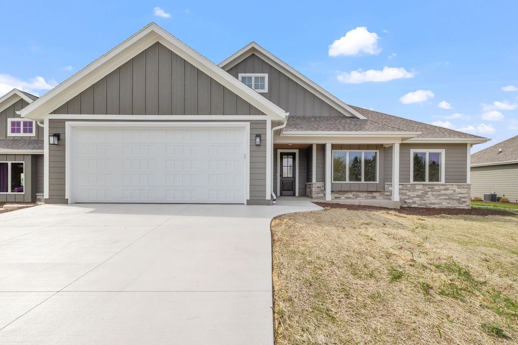301 Fairway Meadows Ln, Sheboygan Falls
