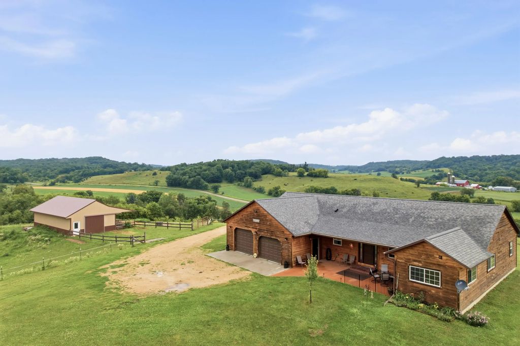 22855 Kettle Rd, Wilton