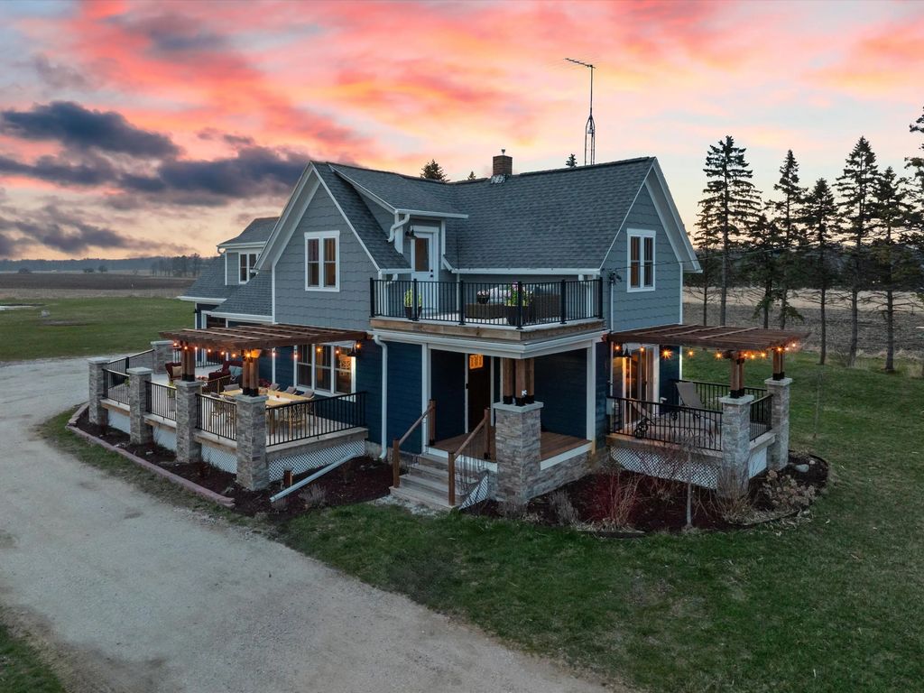 3202 Mirro Dr, Manitowoc