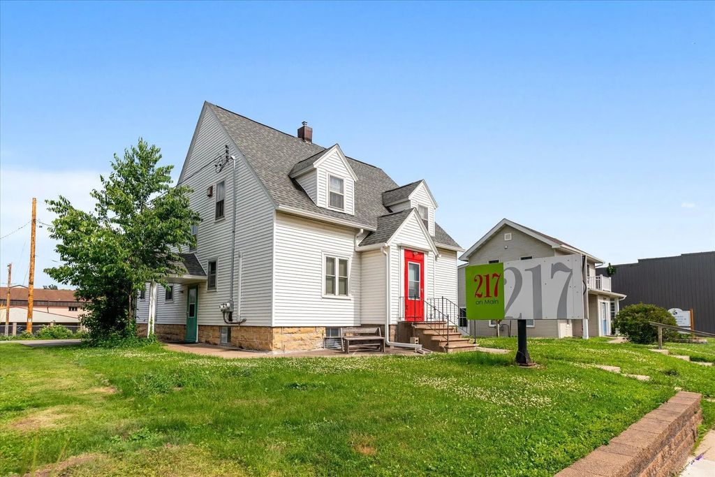 217 N Main St, Viroqua