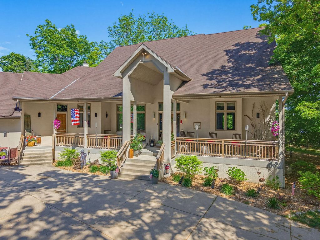 5876 N County Road C -, Chenequa