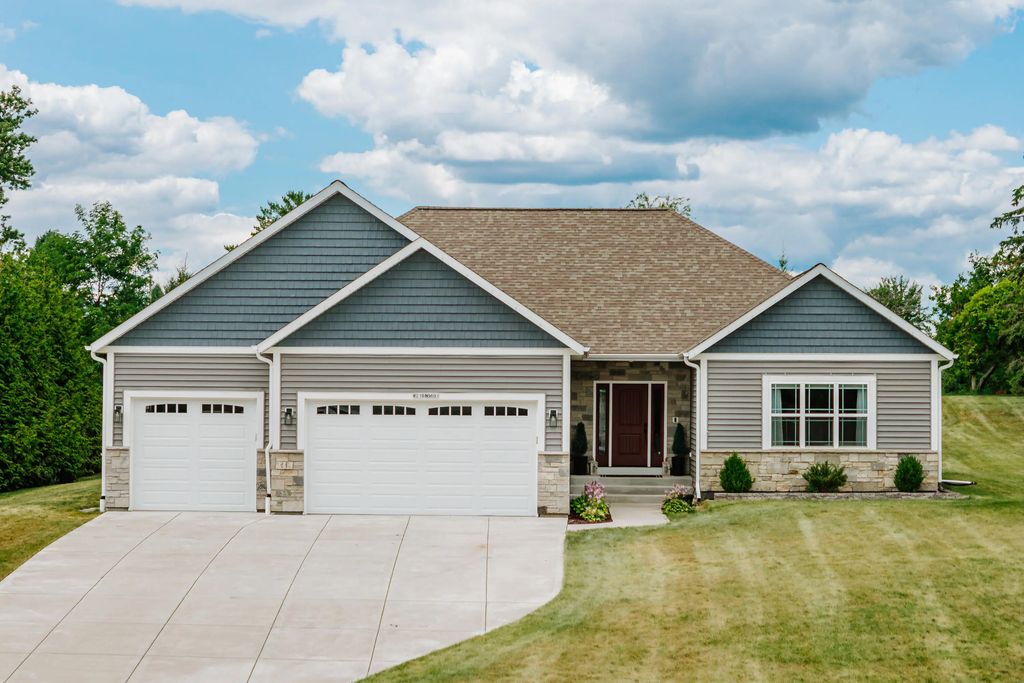 W218n9691 Happy Hollow Ln, Germantown