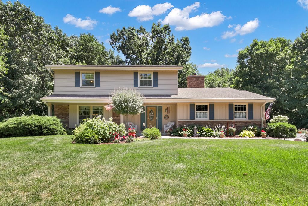 N109w20965 Mountbrooke Dr, Germantown