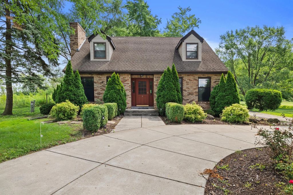 7849 Green Bay Rd, Pleasant Prairie