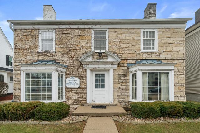 917 Main St, Racine