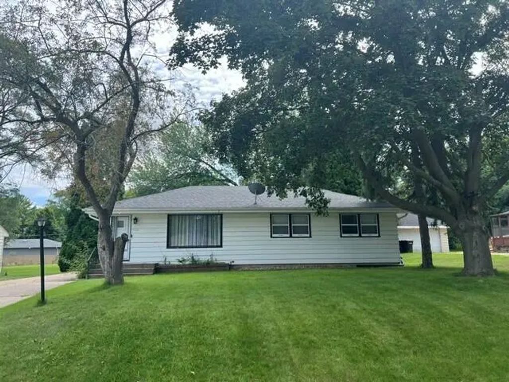 5131 W Willow Rd, Brown Deer