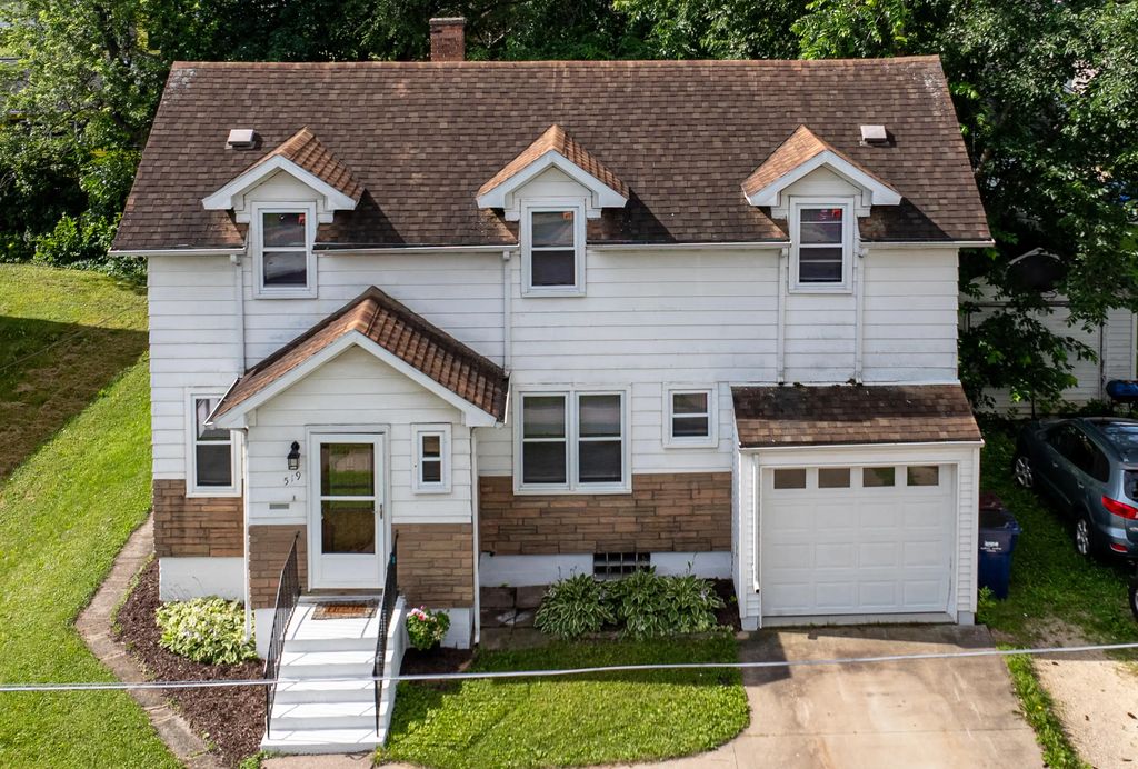 519 W Oak St, Sparta