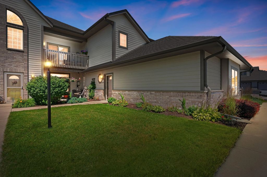 W190n16180 Andrea Way, Jackson