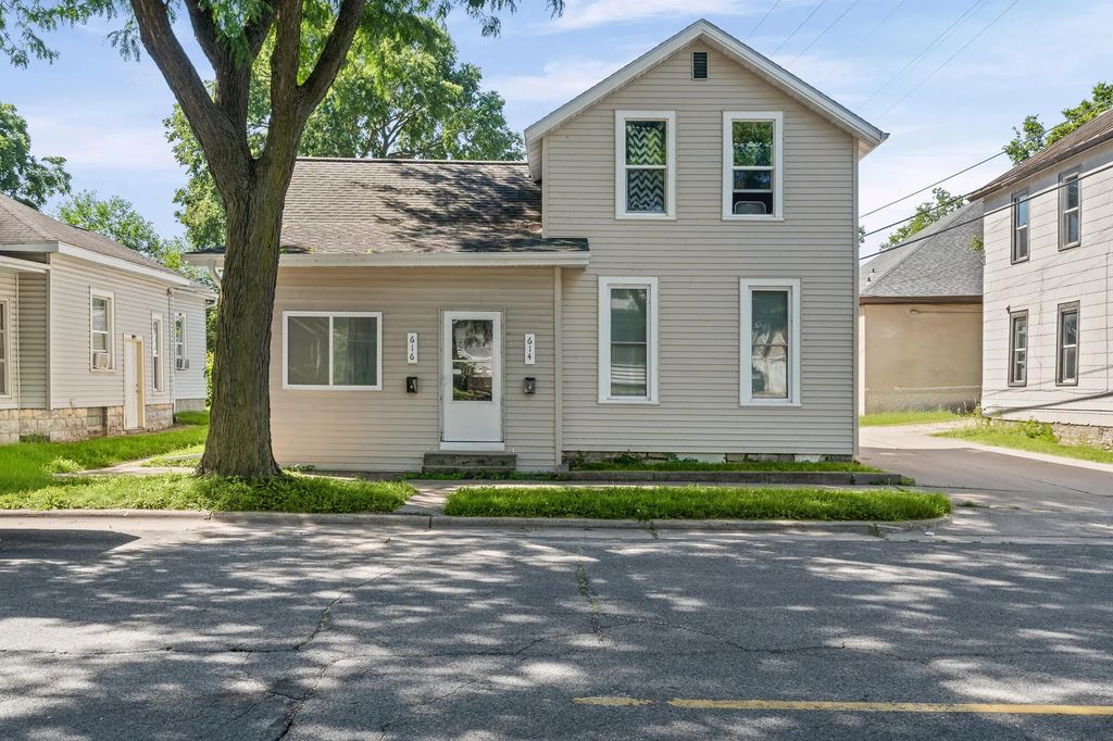 614-616 Market St, La Crosse