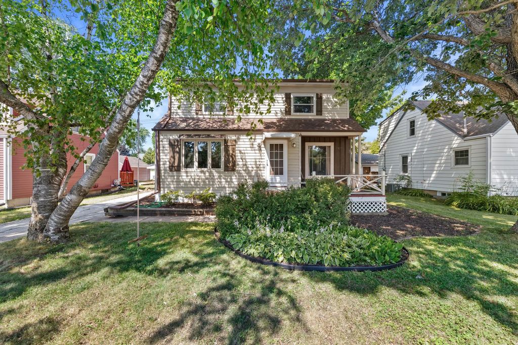 1085 S Calhoun Rd, Brookfield
