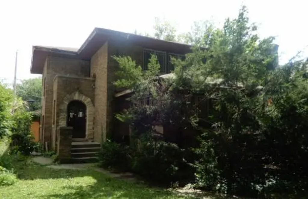 2770 N Grant Blvd, Milwaukee