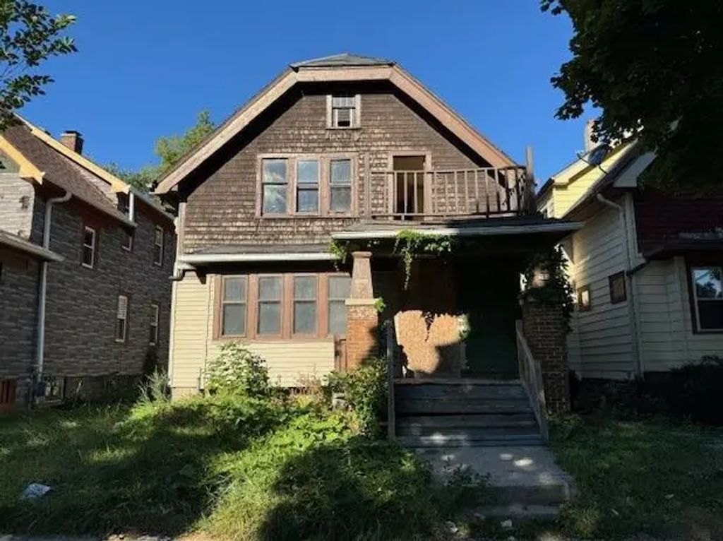 3327 N 17th St 3329, Milwaukee