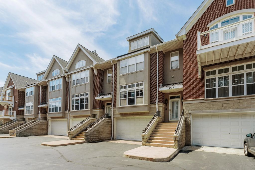 3844 S Lake Dr 15, Saint Francis