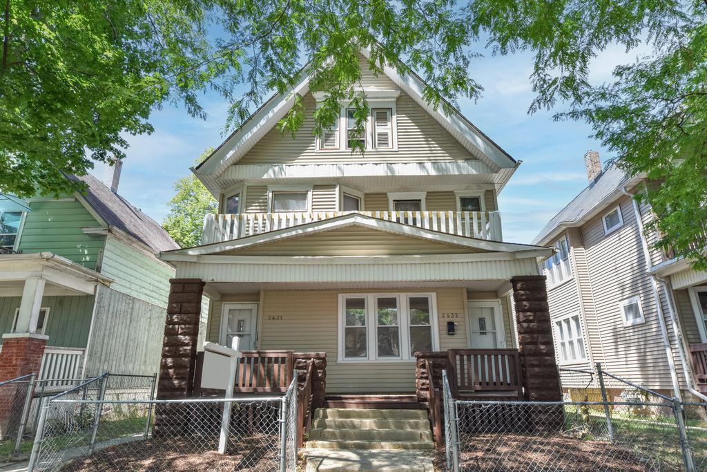 2431 N 45th St 2433, Milwaukee