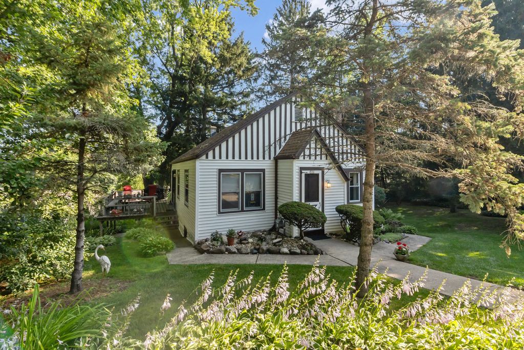 506 Pinewood Trl, Twin Lakes
