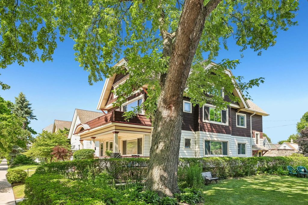 2532 N Humboldt Blvd 2534, Milwaukee