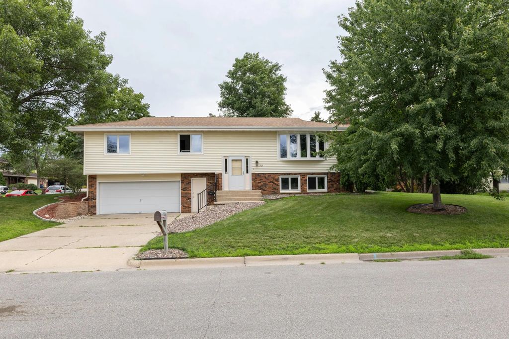 703 Lake St, Onalaska