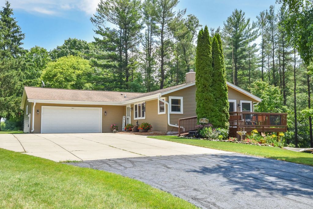N3222 Jefferson Rd, Rubicon