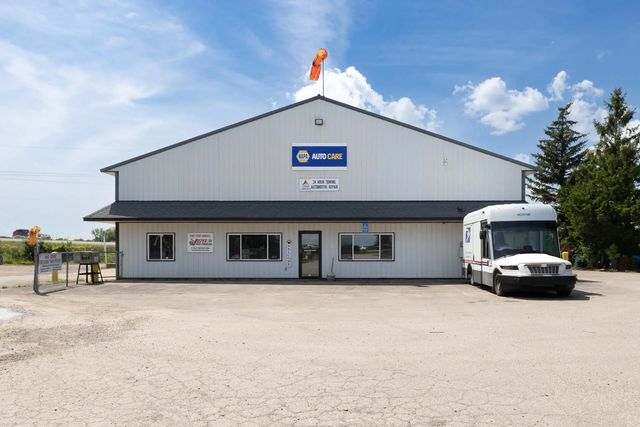 4477 Poberezny Rd, Nekimi