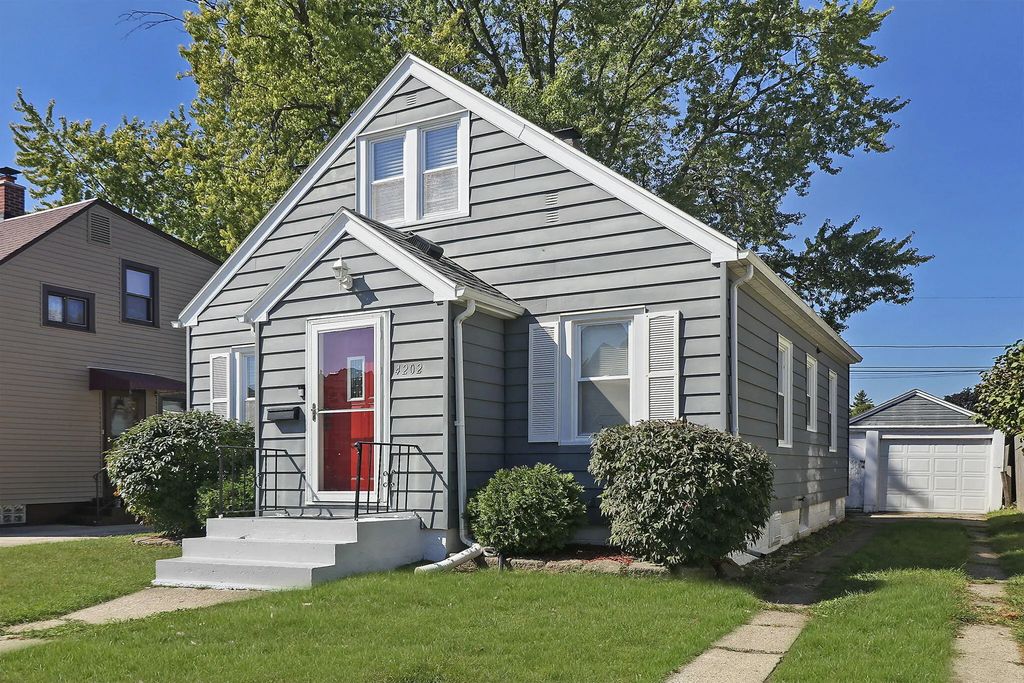 4202 18th Ave, Kenosha
