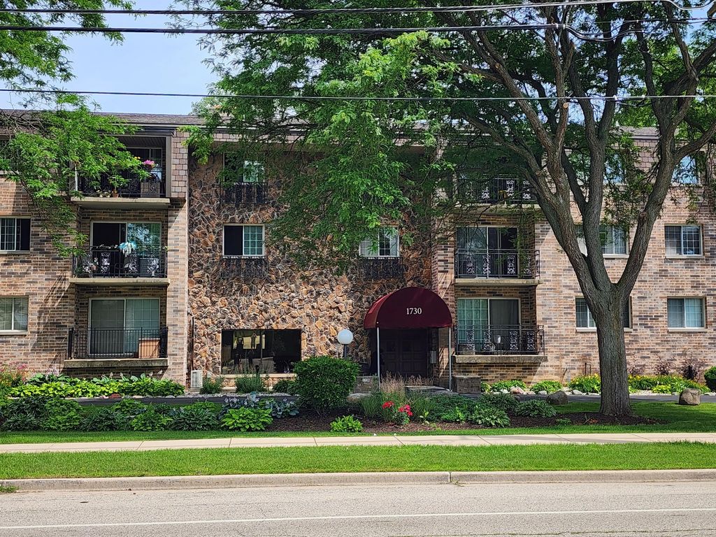 1730 W Green Tree Rd 305, Glendale