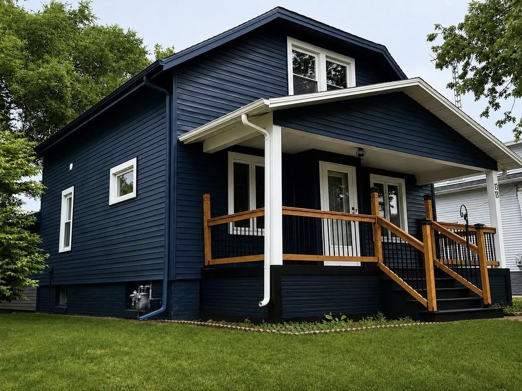 1313 S 13th St, Manitowoc