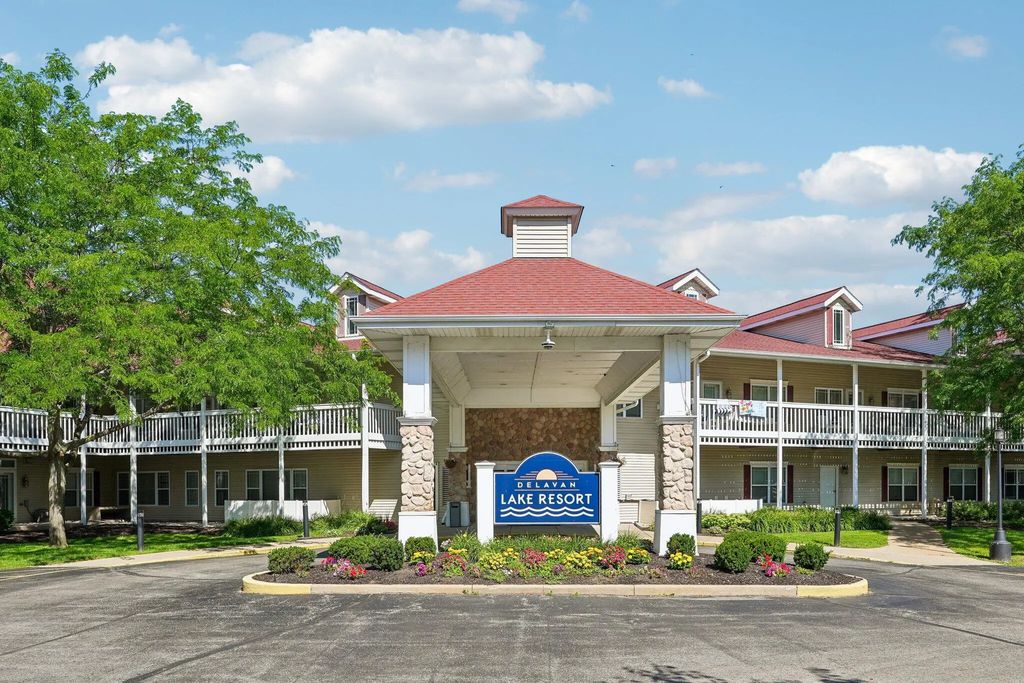 1505 S Shore Dr 330, Delavan