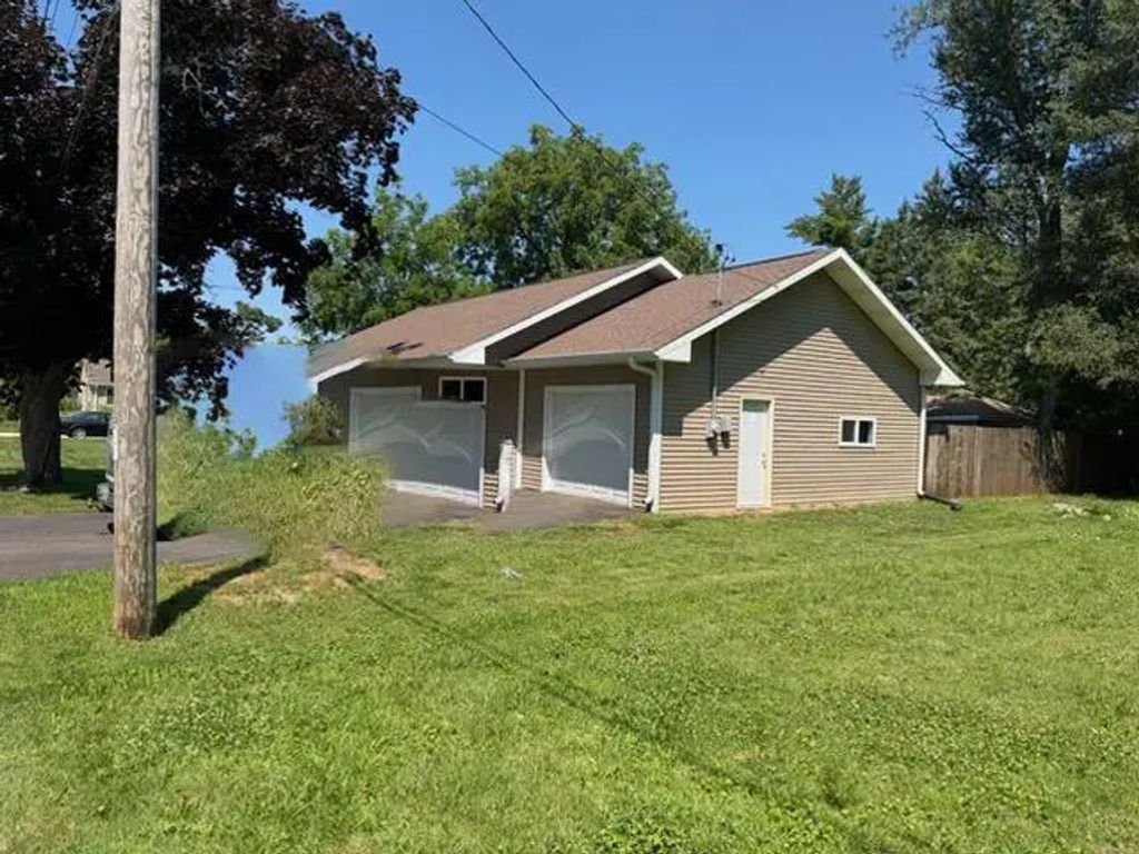 W1048 Geranium Rd, Bloomfield