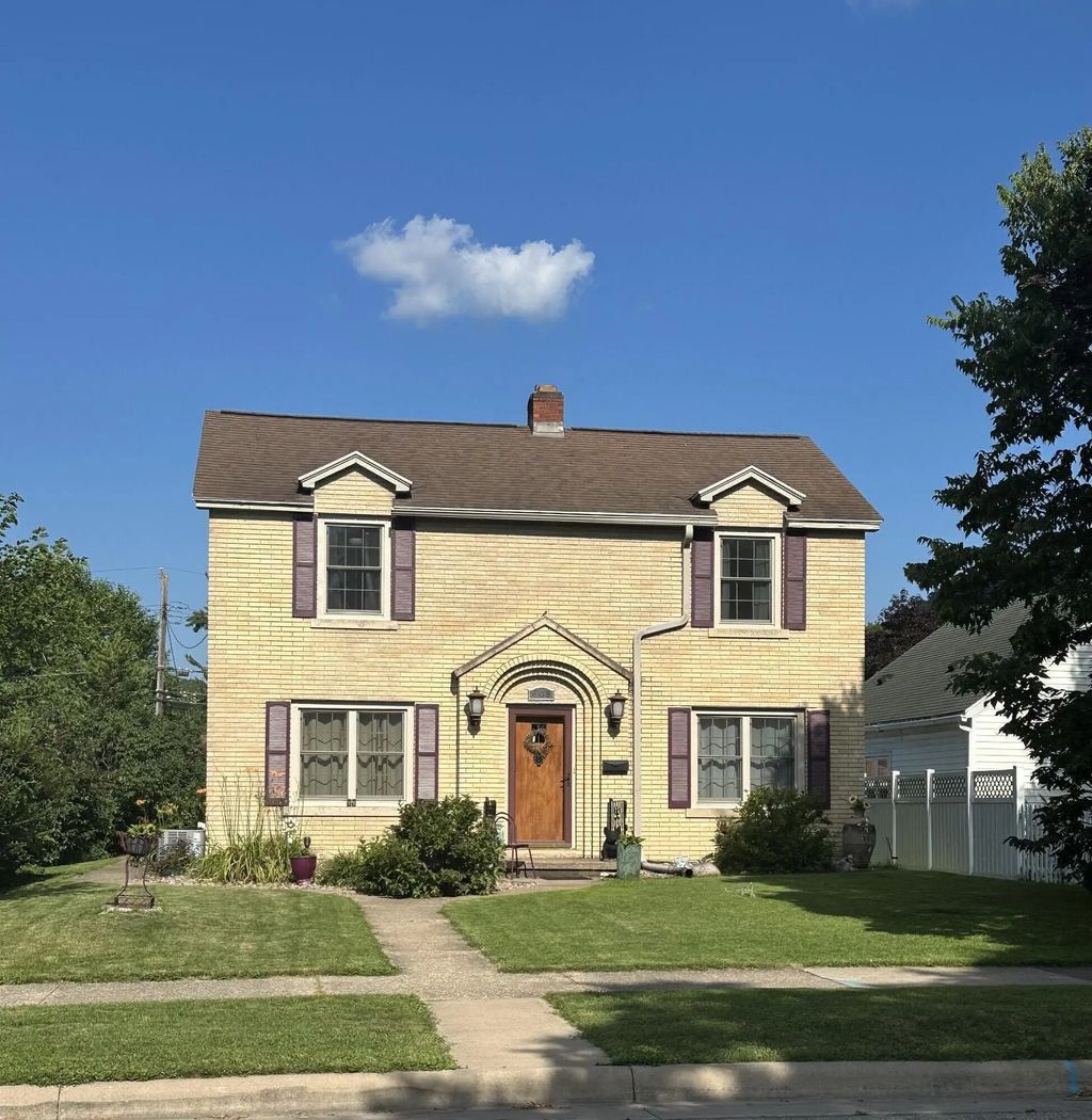 608 22nd St N, La Crosse
